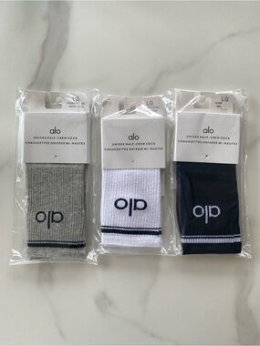 Alo Unisex Half-Crew Socks (3 pairs - Gray, White, Black)